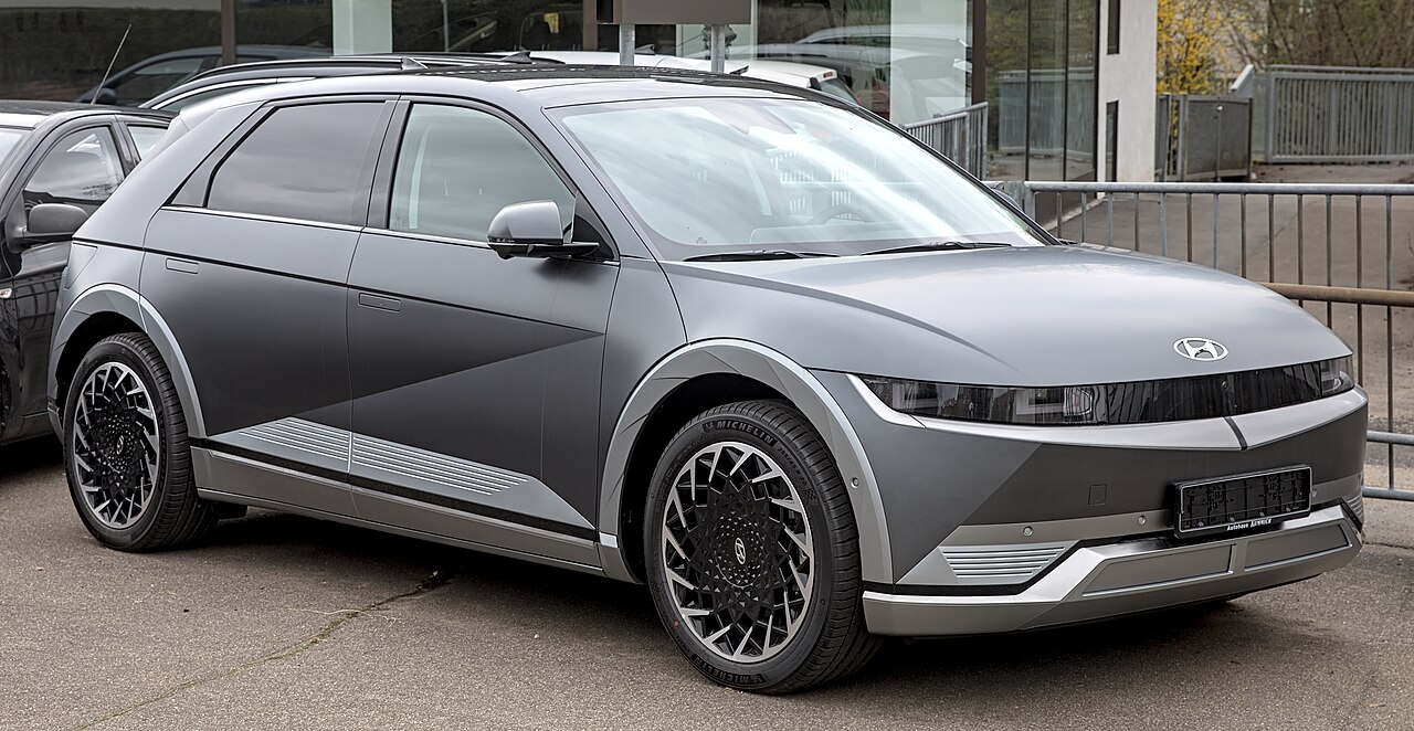 Electric Cars in Indonesia: Prices, Models and What to Know Before Buying (2026)