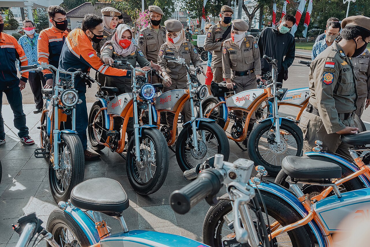 Motorbike sales jump 15% in September as e-motorbikes wait on incentive